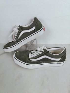 Vans Old Skool Winter Moss Green Suede Canvas Low Sneakers, 5.5(M) 7(W)